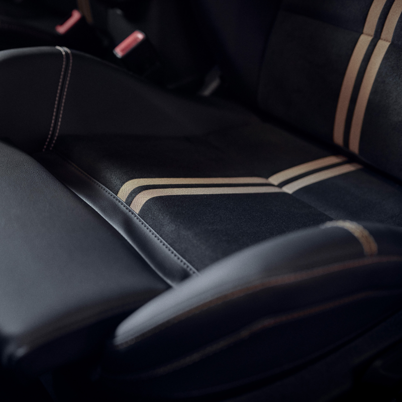 FordNewsEurope's tweet photo. Put the comfort into performance with spine-friendly sport seats in the #FordPumaST.
Read all about them on our #FordBlog. 👇