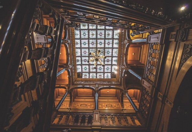 🚨Calling all young uk artists - residency opportunity! 🚨 With this you get: £500 for travel, materials etc; Work space in London’s beautiful Two Temple Place; Talks &amp; sharing sessions; features with FAD Magazine; A closing residency event 🎉 Apply now! fadmagazine.com/2022/06/14/art…