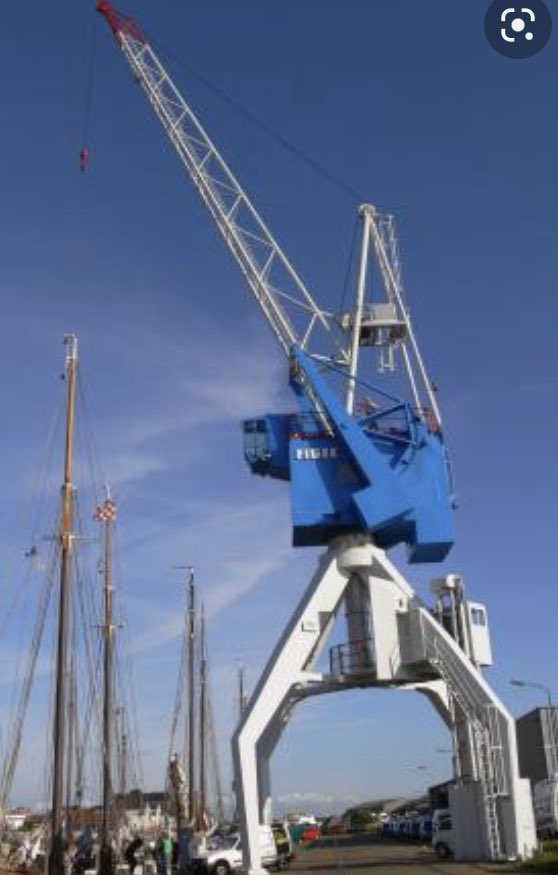 RoelSwart's tweet photo. @MartjanKuit Liever de oude havenkraan die een klein eindje verderop staat! Je kan hem zelfs eigenhandig draaien!  https://t.co/mYePPUSvRt #ooknietgoedkoop https://t.co/NMvEYXutTP