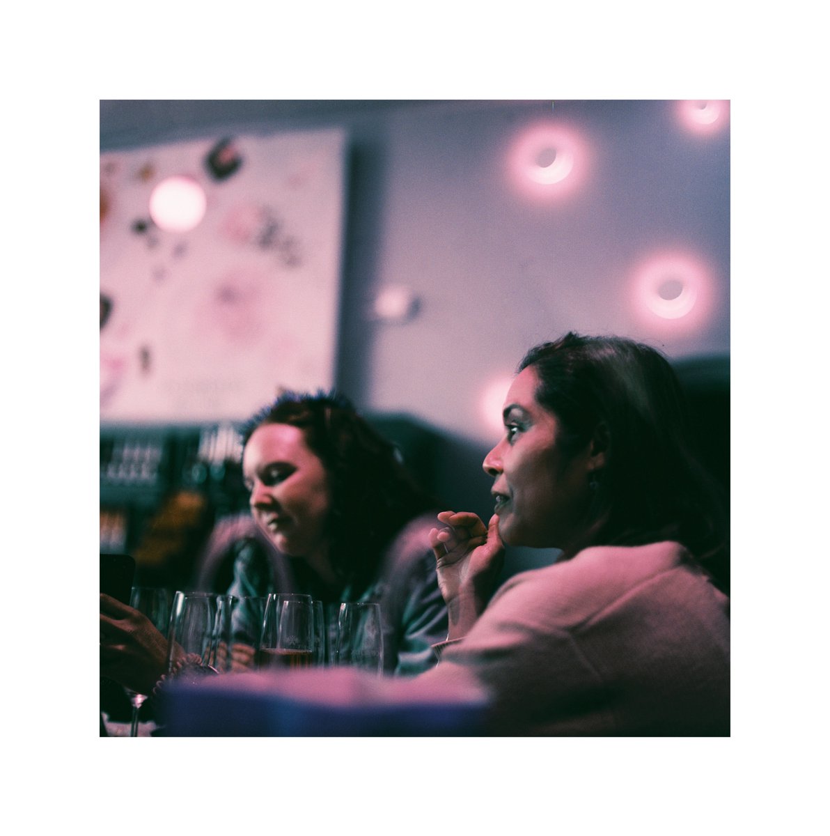 Boredlikehell's tweet photo. Kowa Super 66 Medium Format SLR
Kowa 1:2.8/85mm Lens
Lomography Lomo Purple 

#kowasuper66 #kowa #kowalenses #mediumformat #120film #analogphotography #analogisdifferent #analogforever #daily_squaregraph #squarephoto #6x6 #nofilter https://t.co/MKXXwB9Zzs