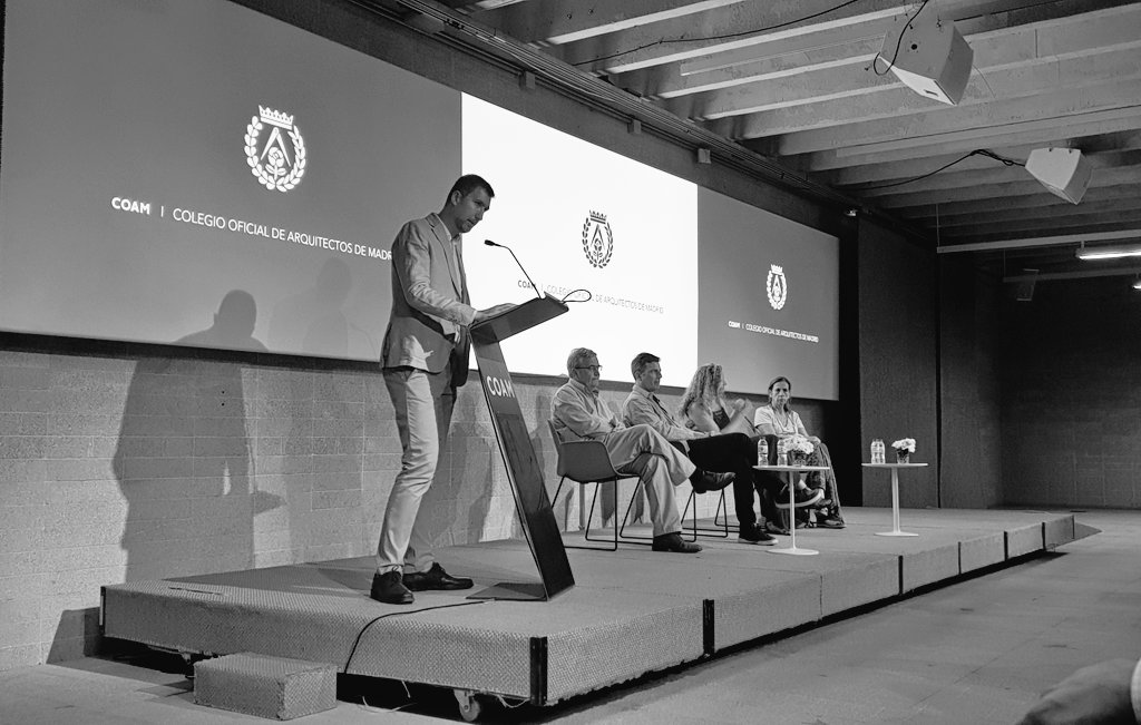Toma de posesión de los nuevos miembros de la Junta de Representantes del <a href="/COAMadrid/">COAM</a> 
en la que <a href="/a4coam/">a4c</a> duplica sus arquitectos presentes