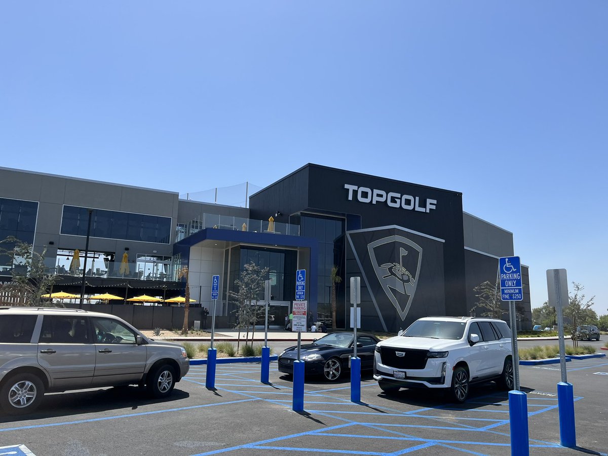 FuentesRCHS's tweet photo. Our students had a great time today at top golf!!  Thank you Mr. Fernandez, Mr. Jabsheh and staff for providing our students with this awesome experience!! ⛳️🏌️‍♀️🏌️‍♂️@RanchoHSCougars https://t.co/KrHHgGSNON