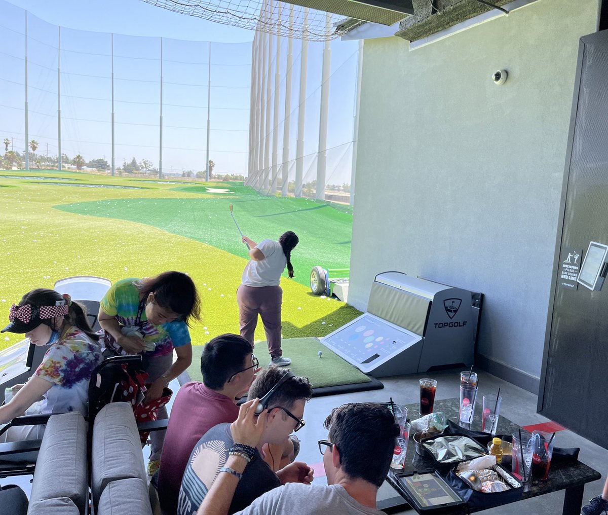 FuentesRCHS's tweet photo. Our students had a great time today at top golf!!  Thank you Mr. Fernandez, Mr. Jabsheh and staff for providing our students with this awesome experience!! ⛳️🏌️‍♀️🏌️‍♂️@RanchoHSCougars https://t.co/KrHHgGSNON