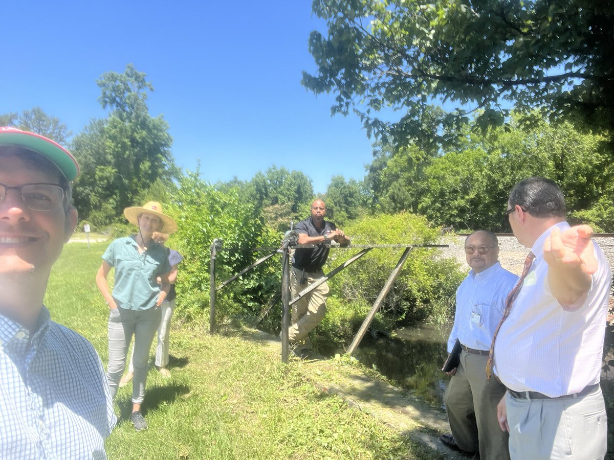Storm_Doc's tweet photo. Thanks to the great folks of @CityofNewBern & @WilsonNC whom I got to serve today…City staff in #NewBern takes #FloodReduction seriously-it impacts ALL people. #Wilson’s green alley at Nash &Douglas, while tricky, is going to be awesome!
@NCSUStormwater @NCState_BAE @NCExtension https://t.co/UQFwualgOz