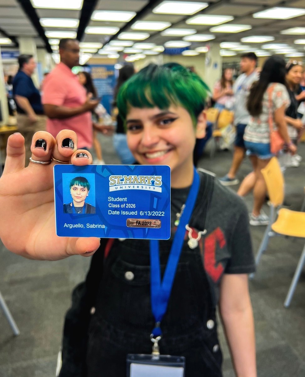 StMUAdmission's tweet photo. We had so much fun welcoming our newest Rattlers to @stmarysu during the first Rattler Orientation!⁠
We can’t wait to meet the rest of you this summer as we get ready for the Fall semester! 💛💙🐍 #FutureRattlers #RattlerClassof26 https://t.co/QtsTOtJwrc