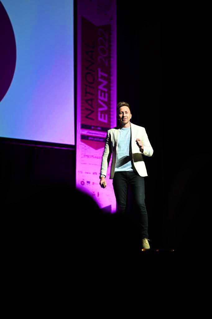 DeeBleakley's tweet photo. What an incredible day from start to finish at the @ypi_scotland national event. Every speaker, every artist, every performer were spectacular. Incredibly proud to have been a part of it all. My thanks to everyone involved! @TWF_Scotland #generationchange #whyYPI #YPI https://t.co/Fq6gofM6mB