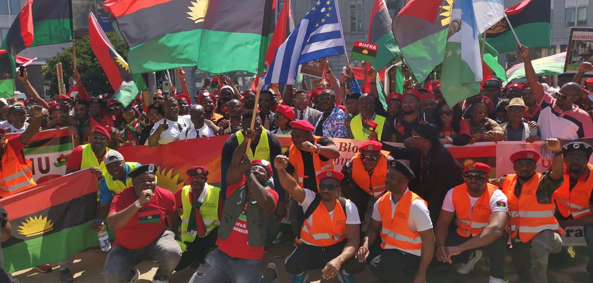 EmekaGift100's tweet photo. Thank You IPOB, we cant thank you enough, thank you for giving us hope. Your demonstration in Belgium #BrusselsBiafraOneMillionMarch is massive and impressive. God bless you resolute comrades, you did not just protest but you have restored the hope of our people. Thank YOU❤️❤️ https://t.co/MAzvULZcQI