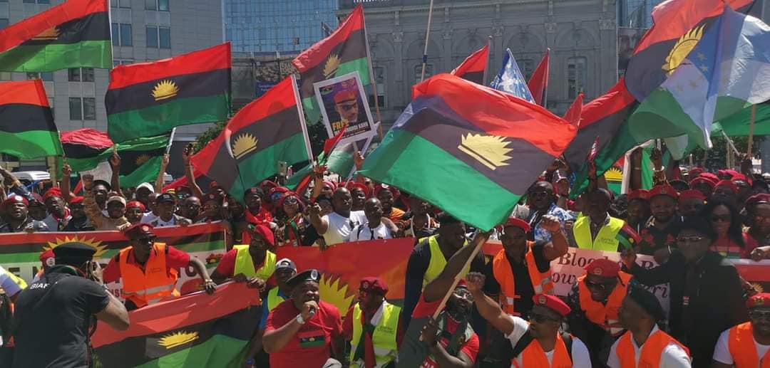 EmekaGift100's tweet photo. Thank You IPOB, we cant thank you enough, thank you for giving us hope. Your demonstration in Belgium #BrusselsBiafraOneMillionMarch is massive and impressive. God bless you resolute comrades, you did not just protest but you have restored the hope of our people. Thank YOU❤️❤️ https://t.co/MAzvULZcQI