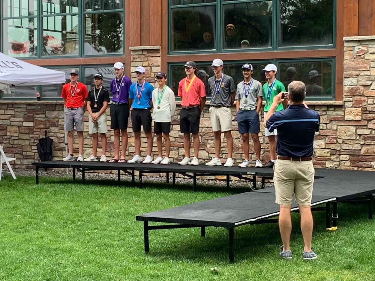 IrishBoysGolf's tweet photo. Introducing… a 2022 state golf champion! Owen drills a birdie on 18, shooting the only round in the 60s for the ENTIRE 36 hole tournament to shoot a two day total of -4 (71, 69). We are so unbelievably proud of and excited for Owen. Winning on the green! #BetterTogether https://t.co/d2yquvNq4X