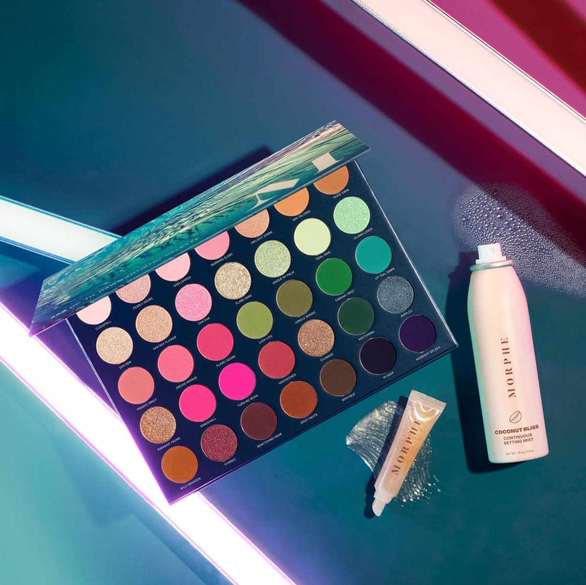 Up ’til dawn collection  @morphebrushes 💫🌙🌅

Shot at Hubble