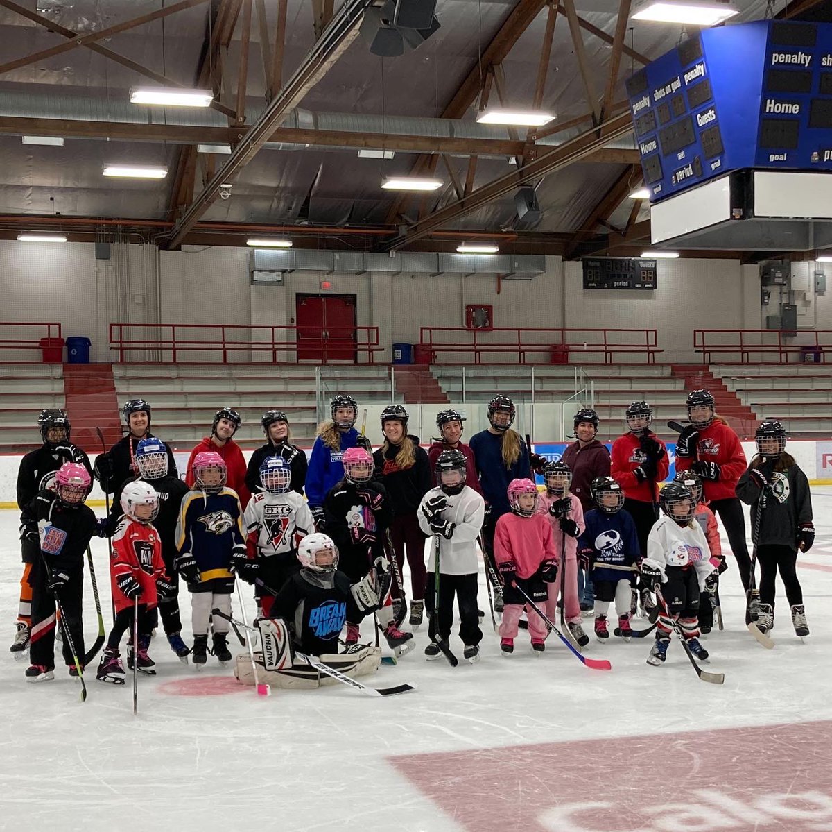 Another successful Grow the Game event in the books! Thank you to all of our coaches, volunteers and participants for making this a great day for all! An extra big shout out goes to our wonderful coordinator Marni Cain for making this awesome event possible- 6 years running!!💫✨