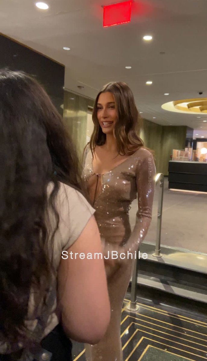 streamJBchile's tweet image. Hailey Bieber eres la persona más dulce que he conocido en mi vida. 

Te amo, te amo, te amo. 😭🤍