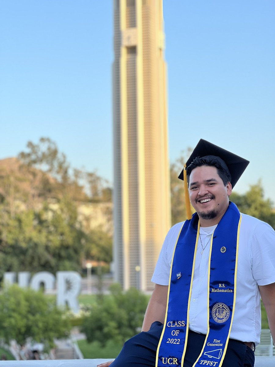 ren_lopez5280's tweet photo. That’s a wrap!! 🎉🎓🍾 https://t.co/uAIJOczhaa