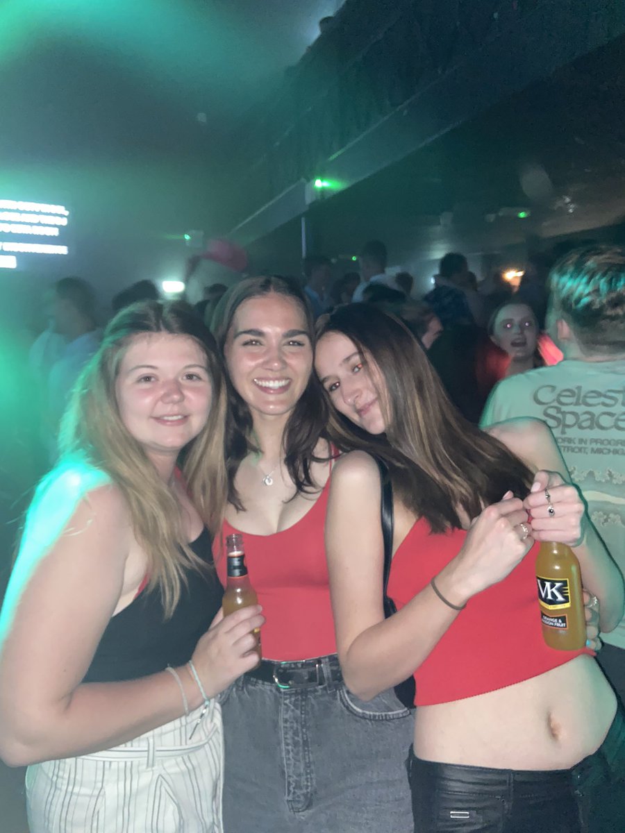 <a href="/ilove_CRISIS/">CRISIS</a> history netball out for last time !!!