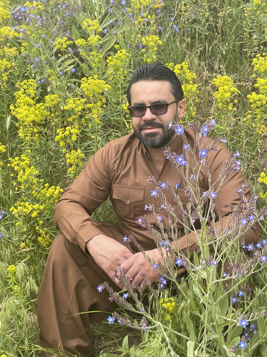 DlawarBraym's tweet photo. ⛰ئەگەر بەسەر چیادا سەركەوتی،بۆ لوتكە بڕوانەو ئاوڕ بەلای ئەو وردە بەردانەدا مەدەرەوە،كە لە دەورو بەرتەوە بەردەبنەوە،بەباوەڕو متمانەوە سەركەوەو باز هەڵمەدە،
باقاچت نەخزێت و بەرنەبیتەوە...
⛰⛰🏔🏔⛰🏔🏔🏔🏔🏔 https://t.co/d1jzKPTMtJ