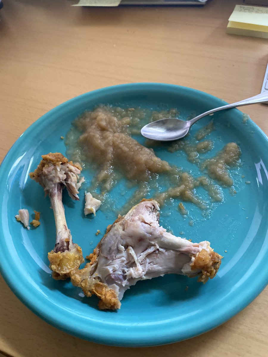 Mr_Bill__'s tweet photo. Really simple today. Free food will always be eaten. #Thanksmom https://t.co/U6ZVdgQON5