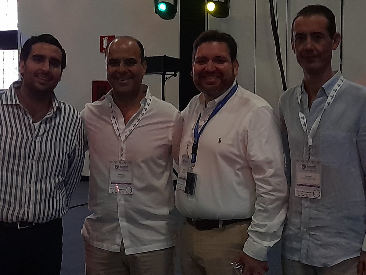 Dirigencia de <a href="/OnexpoNacional/">Onexpo Nacional</a> durante primer día de actividades de #OCE2022 en Mérida, Yucatán. Presidente <a href="/robertoddel/">ROBERTO DIAZ DE LEON</a> Secretario <a href="/enriqufelix/">ENRIQUE FELIX ROBELO</a> Vicepresidente Manuel Nocceti Villicana <a href="/gabriel_bravoo/">Gabriel Bravo</a>