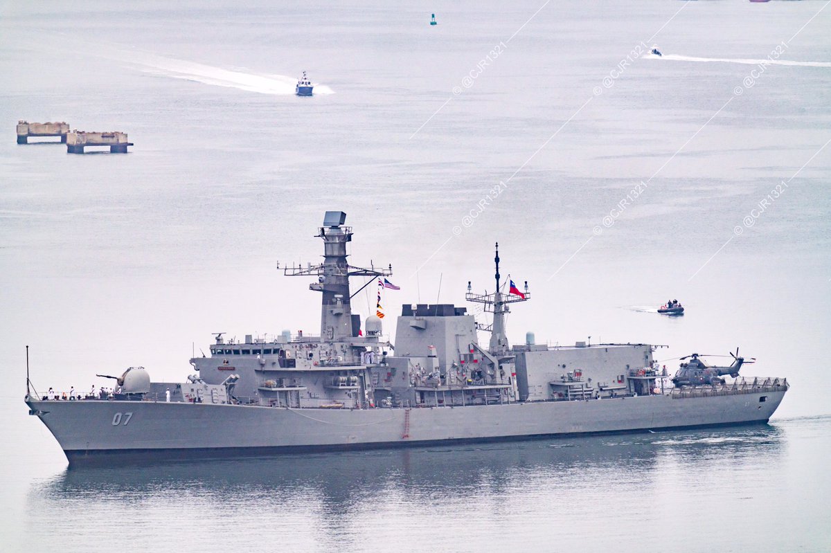 WarshipCam's tweet photo. Chilean Navy Type 23 Duke-class frigate Almirante Lynch (FF-07) (EX-HMS Grafton F80) coming into San Diego - June 15, 2022 #almirantelynch #ff07 @Armada_Chile
* photos courtesy of @cjr1321 https://t.co/23lnRHXEc1