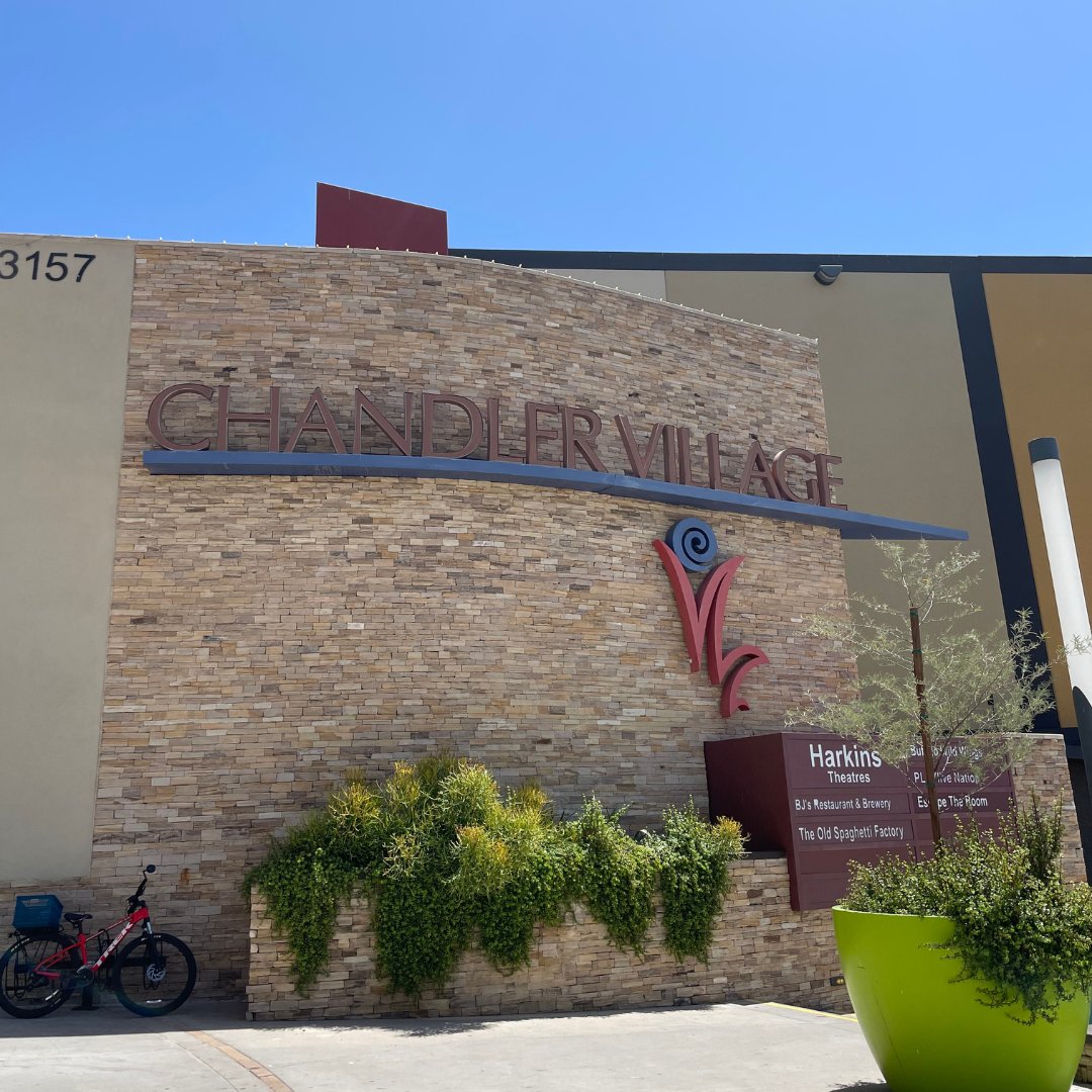 Chandler Mall tweet media