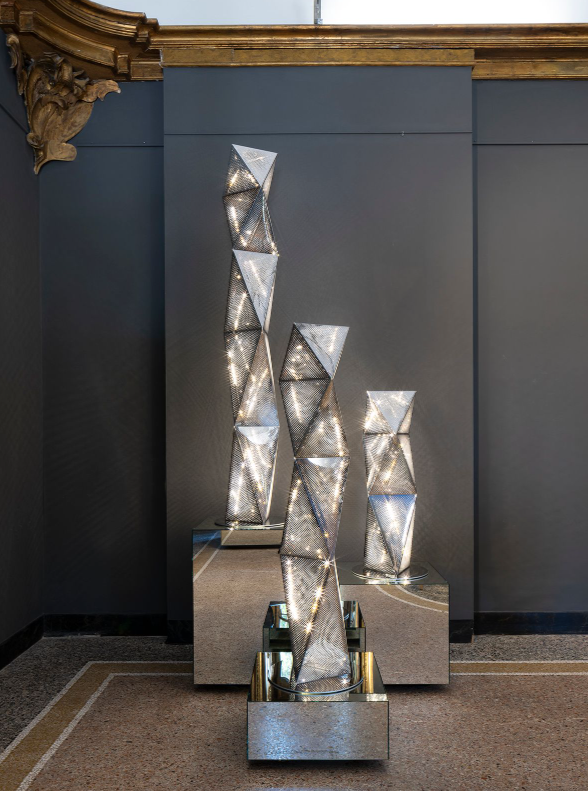 PodioMX's tweet photo. Tom Dixon celebra 20 años de innovación con Twenty en la Semana de Diseño de Milán
Leer más 👉 https://t.co/S4h6fxpQj8
#TheLightReport @diezcompany #TomDixon #MilanoDesignWeek2022 #diseño #iluminación #diseñodeiluminación #HaciendoEquipo #desdeelpodio https://t.co/7EyHFvtTtc