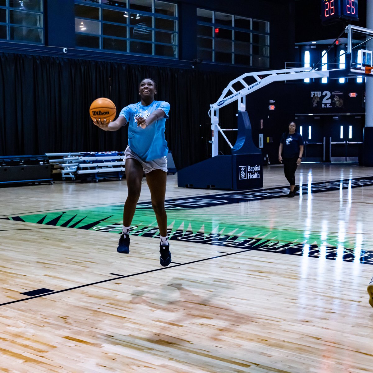 FIUWBB's tweet photo. Clocked in ⏲ Let’s get it 😈

#PawsUp 🐾 | #PantherPride https://t.co/OUDp7ATc8P