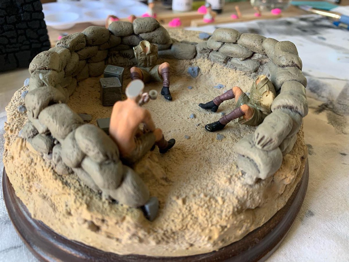Neil_Seward1's tweet photo. Test fitting the figures and bits of kit #diorama #ww2diorama #desertrats #scalemodels #vignette #militarydiorama #tobruk #ratsoftobruk #modelkit #hobby #khakidrill https://t.co/YNOwMs1JJJ