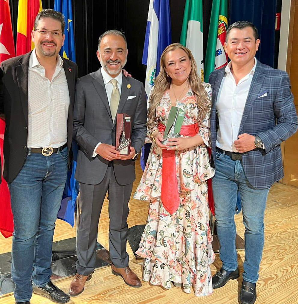 Este premio que hoy recibo a nombre de todo #Metepec es por las extraordinarias prácticas en manejo de plásticos , reciclaje ♻️ programas de composta e inspecciones ambientales.

#CiudadanosGobernando 
#SíSePuede