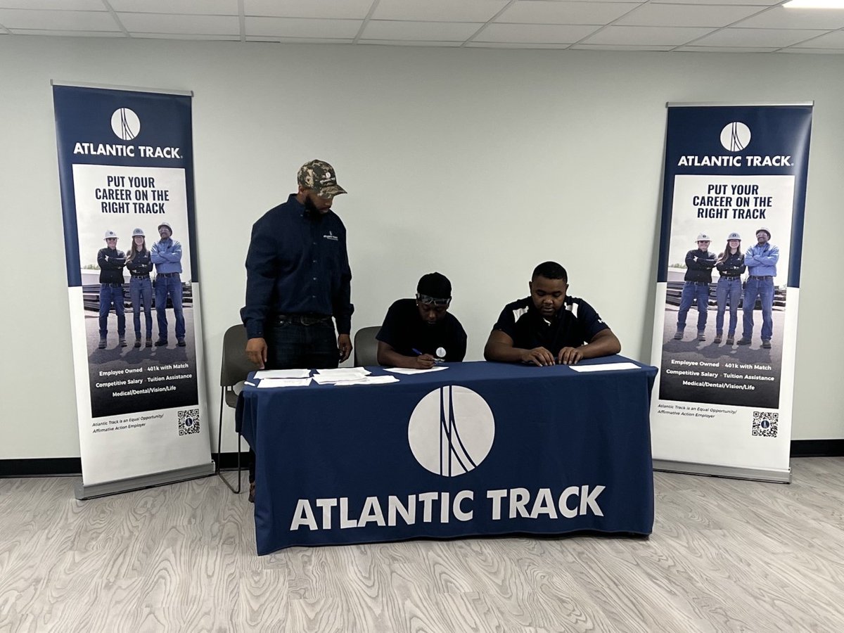 MSCS_CCTE's tweet photo. Former @SCSK12Unified and Southwest CTC student, Aramis Harris, was hired by Atlantic Track as a Welder in 2018. He has continued to be promoted within the company and assisted with the on-the-job training with the @SCS_CCTE Pre-Apprenticeship students. #WBLinTN #ApprenticeshipTN https://t.co/e6Qf49QU1k