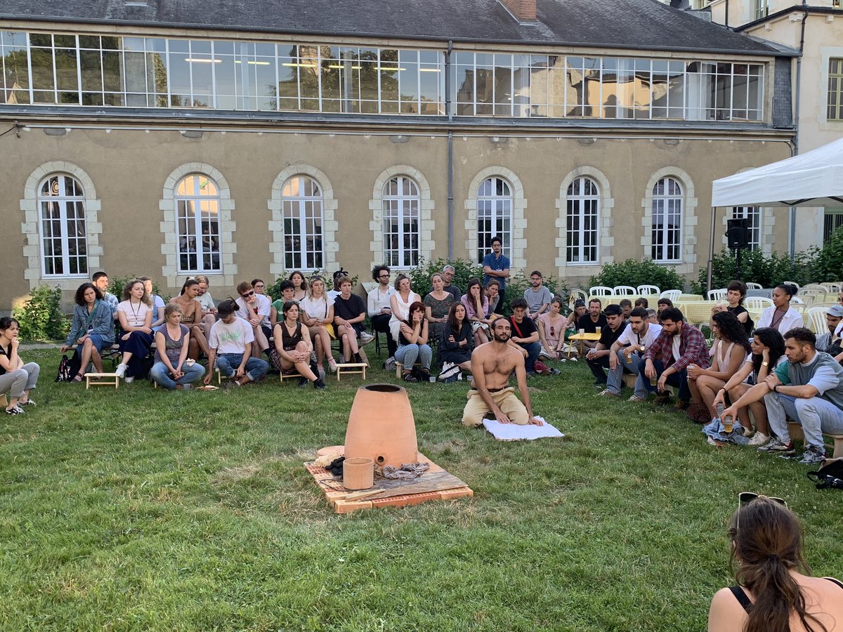 Institut français (@ifparis) on Twitter photo #FocusDanse - Dans le jardin du CCN, Saint Mélaine à Rennes, Sofian Jouini présente son spectacle « Jedeya »
-
<a href="/SVBretagne/">Spectacle vivant en Bretagne</a> <a href="/regionbretagne/">Région Bretagne</a> #FocusDanse - Dans le jardin du CCN, Saint Mélaine à Rennes, Sofian Jouini présente son spectacle « Jedeya »
-
<a href="/SVBretagne/">Spectacle vivant en Bretagne</a> <a href="/regionbretagne/">Région Bretagne</a>