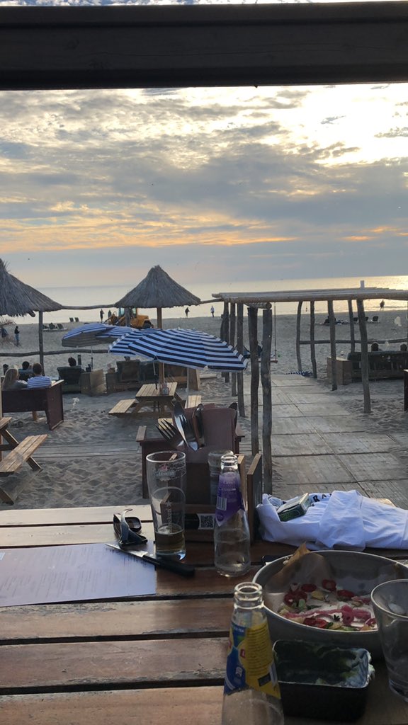 Lekker op het strand ☀️