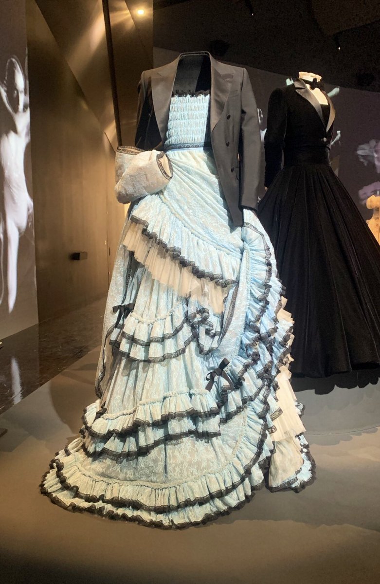 supastarcydnema's tweet photo. Kim Kardashian better not even think about wearing this dress! https://t.co/7HievfUV1p