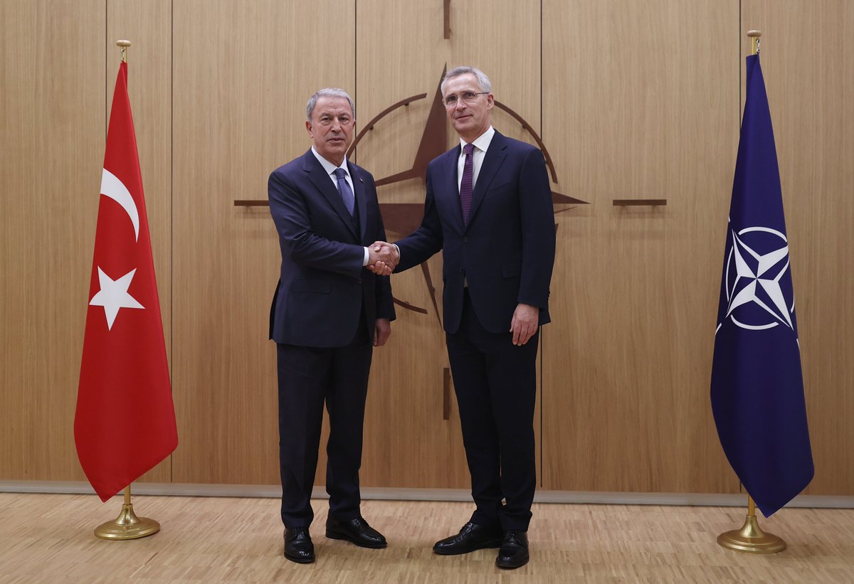 tcsavunma's tweet photo. Millî Savunma Bakanı Hulusi Akar, NATO Karargâhındaki temasları sırasında NATO Genel Sekreteri Jens Stoltenberg ile bir görüşme gerçekleştirdi.
https://t.co/4mbezPLzXb
#MSB #HulusiAkar https://t.co/0VEekAjby8