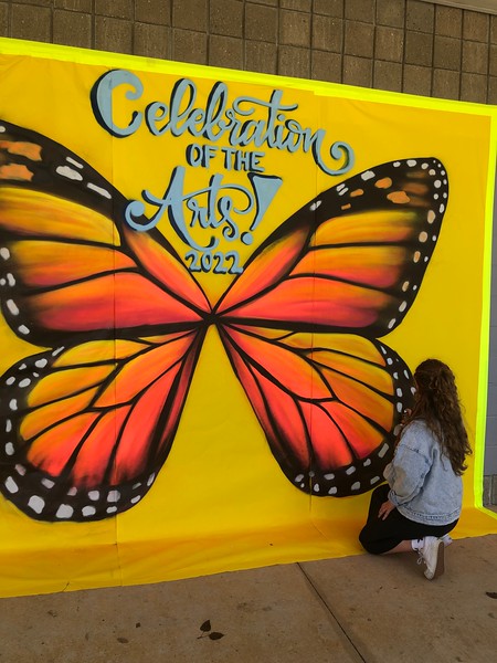 2soulsistersart's tweet photo. https://t.co/kJZTSpQmfY @MaclayFineArts @Psychodelic65 #sarahpainter #COTA2022 #maclayvisualarts #photobackdrop https://t.co/gKjXImVP0L
