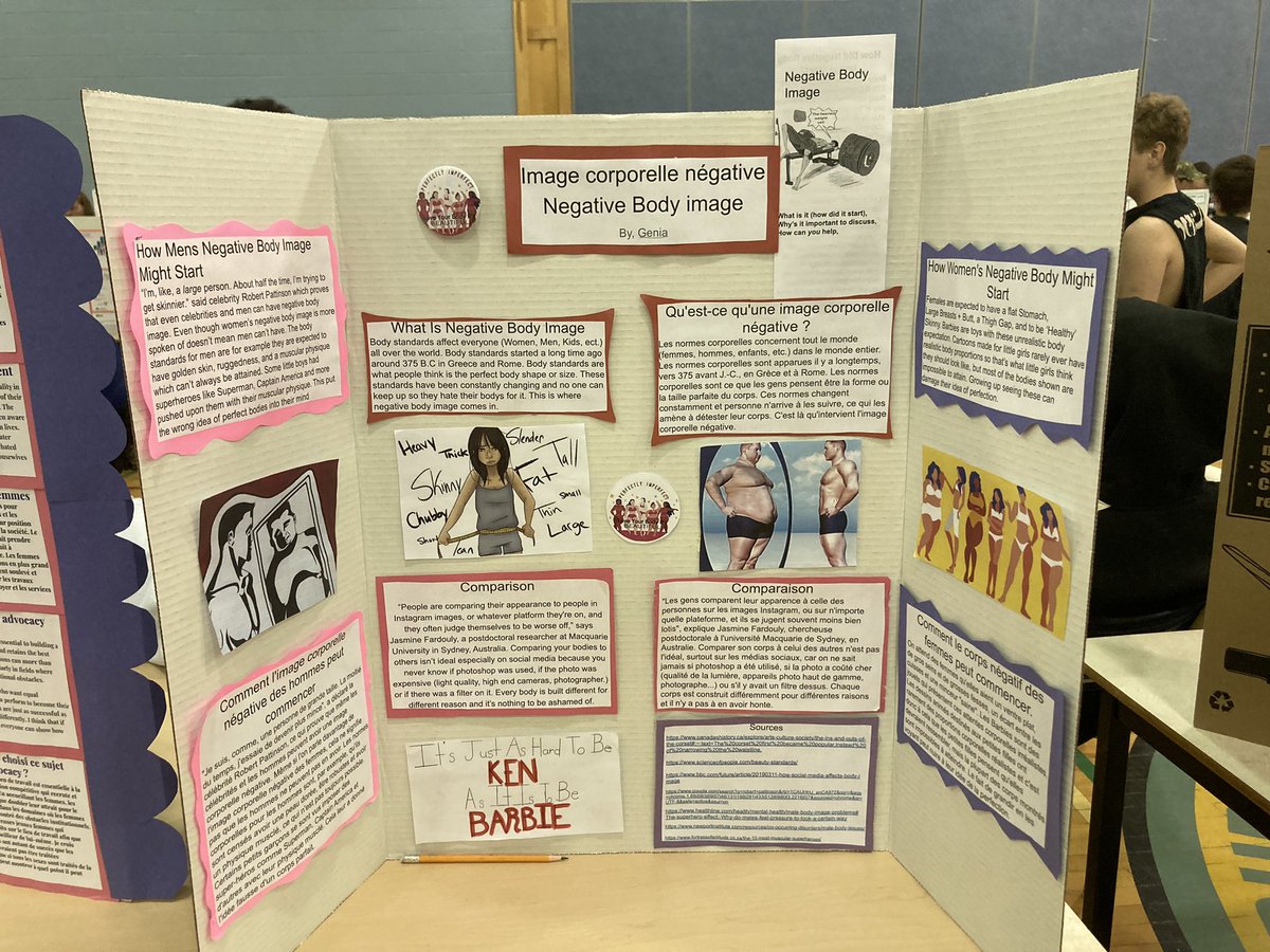 Timmonsteacher's tweet photo. Literacy in action at @TruroMiddle. PBL using the @nseducation renewed grade 8 curriculum at the 2022 advocacy fair. @CcrceL @ccrcef @CCRCE_NS https://t.co/bHZvHHSKlu