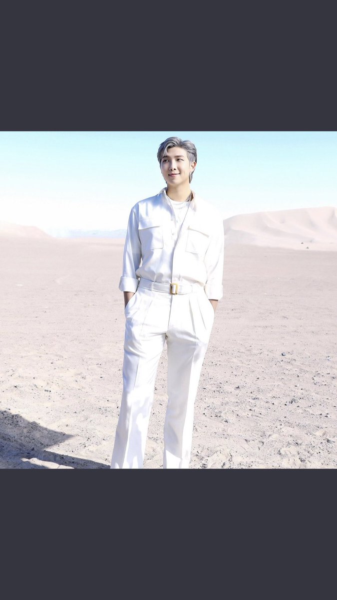ARMYY7777's tweet photo. Sen hayatımda gördüğüm en güzel kalpli insanı ve en güzel liderisin.İyiki varsın,unutma ARMY her zaman arkanda ve yanında💜
WE LOVE YOU NAMJOON
#BestLeaderNamjoon https://t.co/YkiWKTm4CY