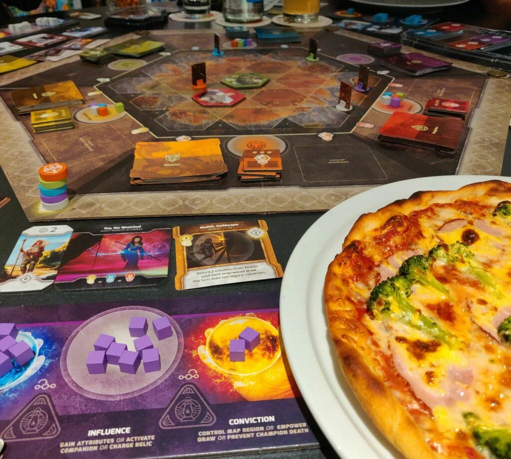Shadowelf's tweet photo. Endlich mal wieder im @wurfelundzucker eine Pizza Mirko essen. Wir spielen Vindication
.
.
.
.
#Gaming #Brettspiel #GameGeek #BoardgameGeek #BrettspielCafe #Boardgame #Vindication #SpieleAbend #Spiel #Instagood https://t.co/esfshbdwJY https://t.co/3IYjihLCVa
