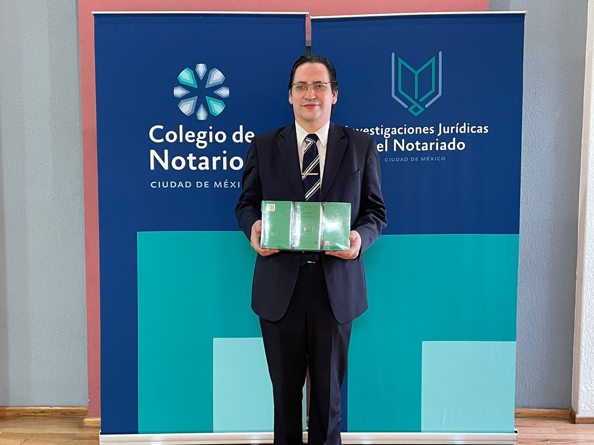 IIJNoficial's tweet photo. Gracias a todos los que han enviado correos solicitando su colección de Breviarios. Si te interesa adquirir una de estas colecciones interactúa con nuestras publicaciones y escribe a: u.jimenez.instituto@colegiodenotarios.org.mx https://t.co/pB4c9OsLs6