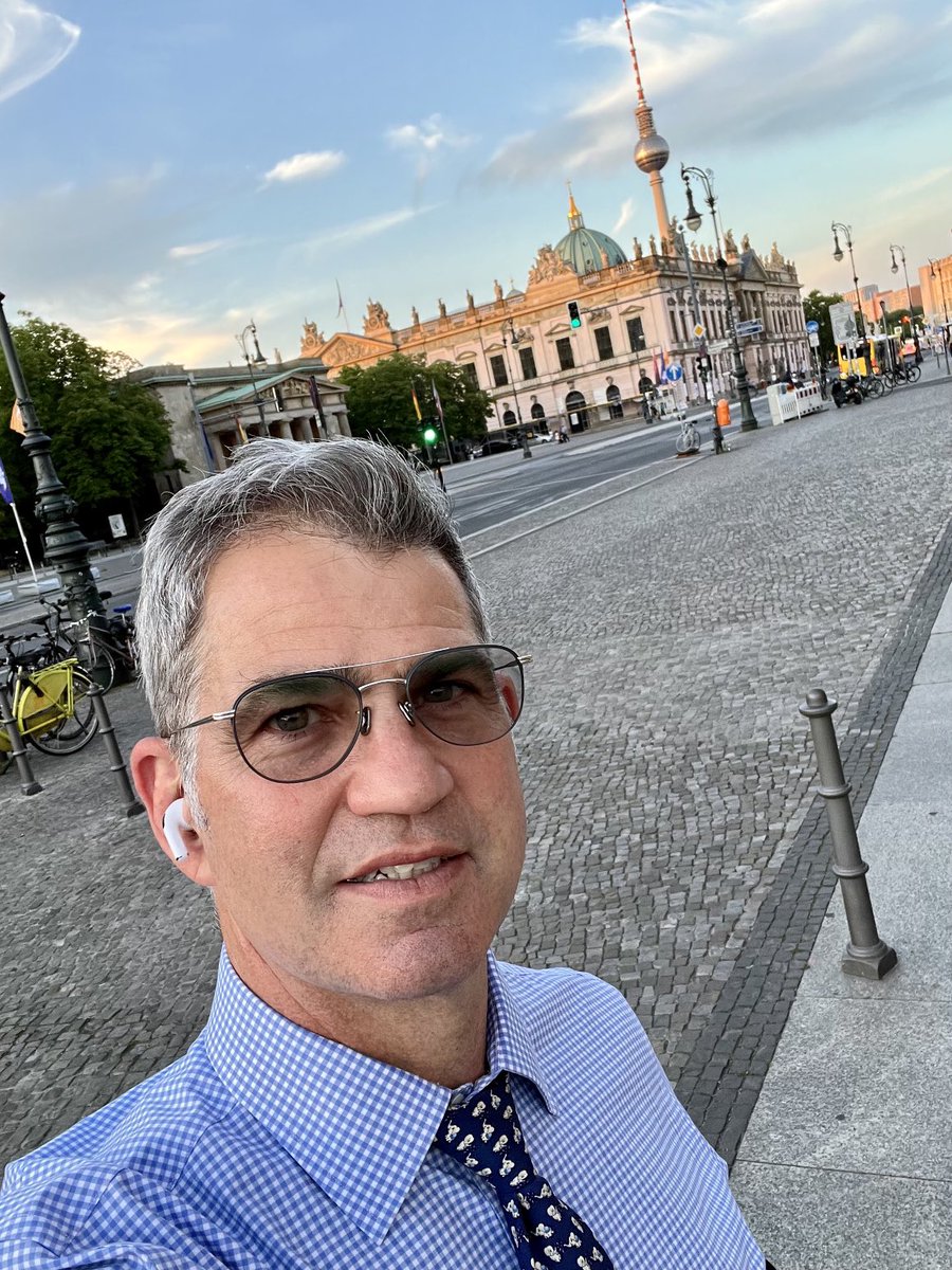 Love the late light in Berlin. 9p. Very energizing. Other than Alaska nothing in the United States like it.