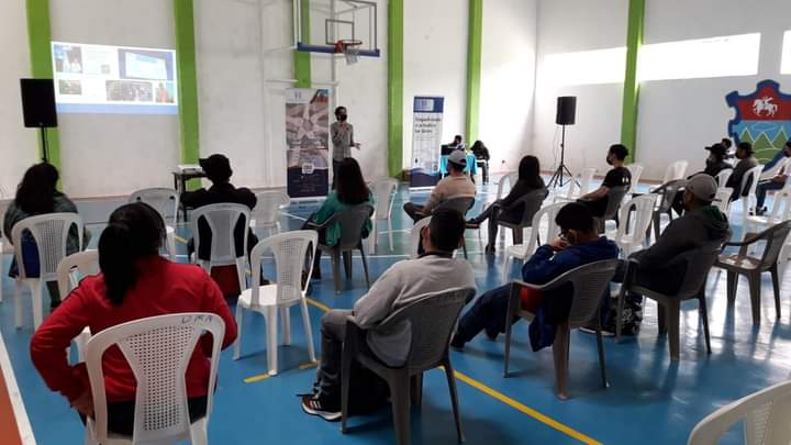 IEGuate's tweet photo. Esta actividad fue parte del proceso de alianza interinstitucional entre la Municipalidad de Guatemala y el Departamento de Promoción Cívica del Instituto Electoral del Tribunal Supremo Electoral, para promover la #ParticipaciónCiudadana de la #Juventud guatemalteca. https://t.co/U8XuxVSnlc