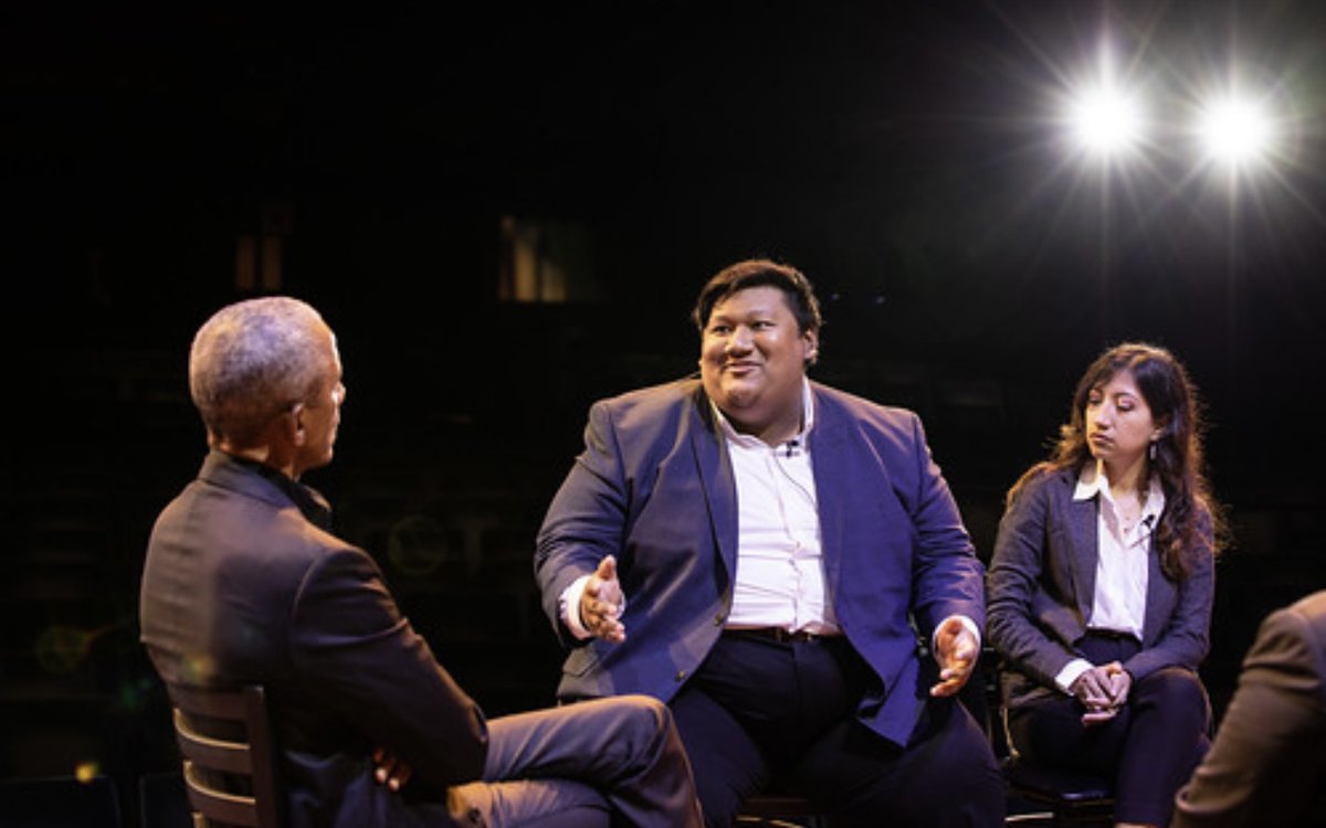 nyscfpresident's tweet photo. On the 10th anniversary of #DACA, @BarackObama sat down with recent @Hunter_College grad and @rhodes_trust scholar @daevbasnet and four other Dreamers to reflect on the impact of the program. We are so proud of you, Dave! https://t.co/E0BM9CeXXa https://t.co/TbKHR8WqpW