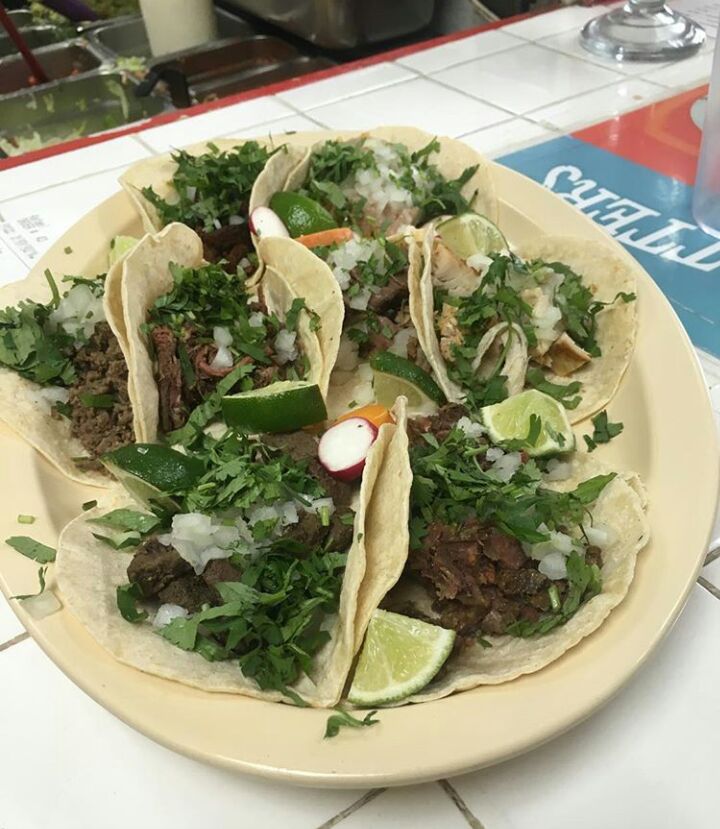 cancunfiest_fr's tweet photo. Surround yourself with tacos, not negativity.😊

-
Order your favorite alcoholic drinks and meals for carryout or delivery ▶️ https://t.co/pKPCcubzcV
Drive-Thru available! 
. 
.
#CancunFiestaFresh #Tacos #Eeeats #Foodstagram #KansasCityMO #KansasCityEats https://t.co/LARJfcfmh6