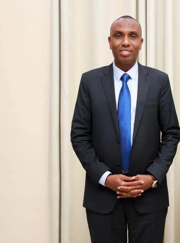 PMHAMZE_ABDI's tweet photo. Waxaan u mahad celinayaa madaxweynaha JFS mudane @HassanSMohamud oo ii magacaabay inaan noqdo Ra' iisulwasaaraha 21aad ee xukuumadda JFS.

Waxaan codsanayaa in shacabka soomaaliyeed ay dowlada la shaqeeyaan.

#PmHamzeBarre https://t.co/FGjzGsfkaO https://t.co/qbcGGxOFwN