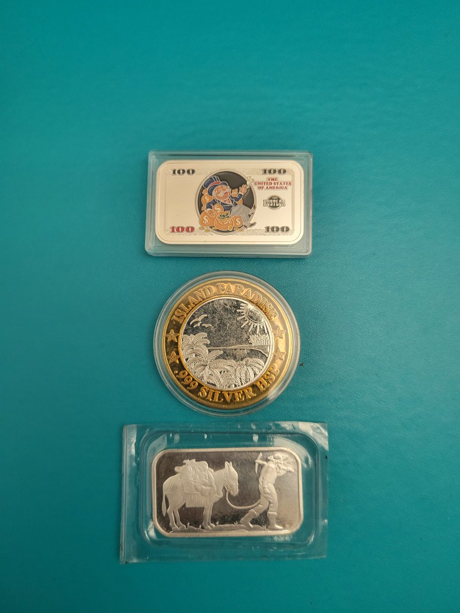 jon_torgerson's tweet photo. 2 new bars and a "collectable round" showed up today! 🤫🏴☠️😎 #keeponstacking #biddingwars #silverstacker #monopoly #prospector #islandparadise @CruiseNorwegian #casinotokens #finesilver https://t.co/wTPJ5X9oX2