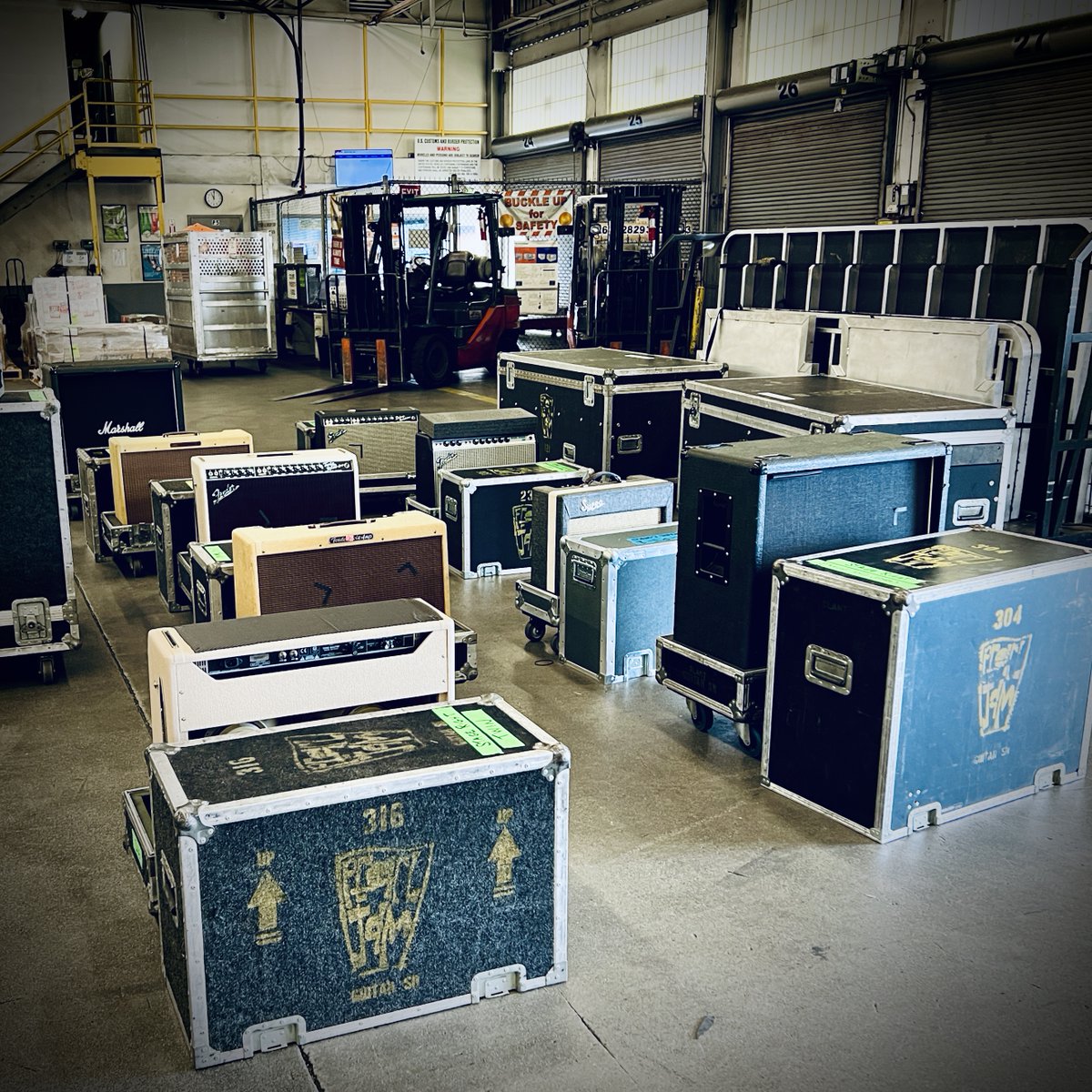 On the move. Who's ready for the 2022 European tour to start?

Thanks to Rock-it Cargo for helping to keep all PJ equipment in check.

📸: George Webb