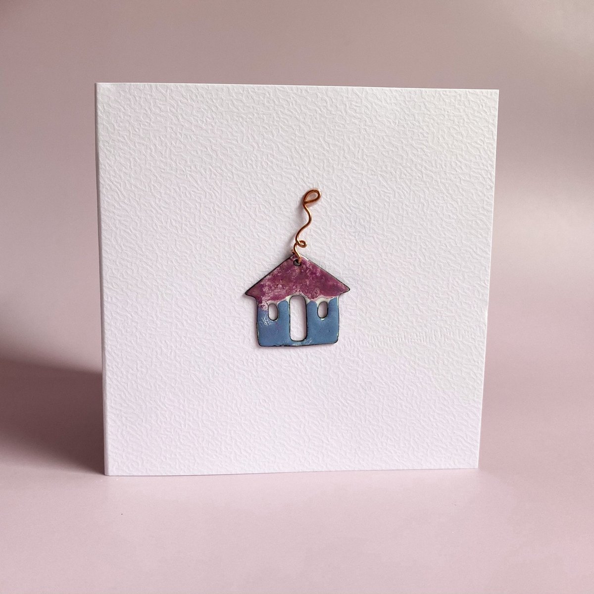 MaisyPlum2's tweet photo. New Home Card https://t.co/9HidLeWClc ##UKGiftHour #HandmadeHour #MHHSBD #giftideas #UKHashtags #shopsmall #bizbubble #inbizhour #GreetingsCard https://t.co/DNdMAGjkBQ