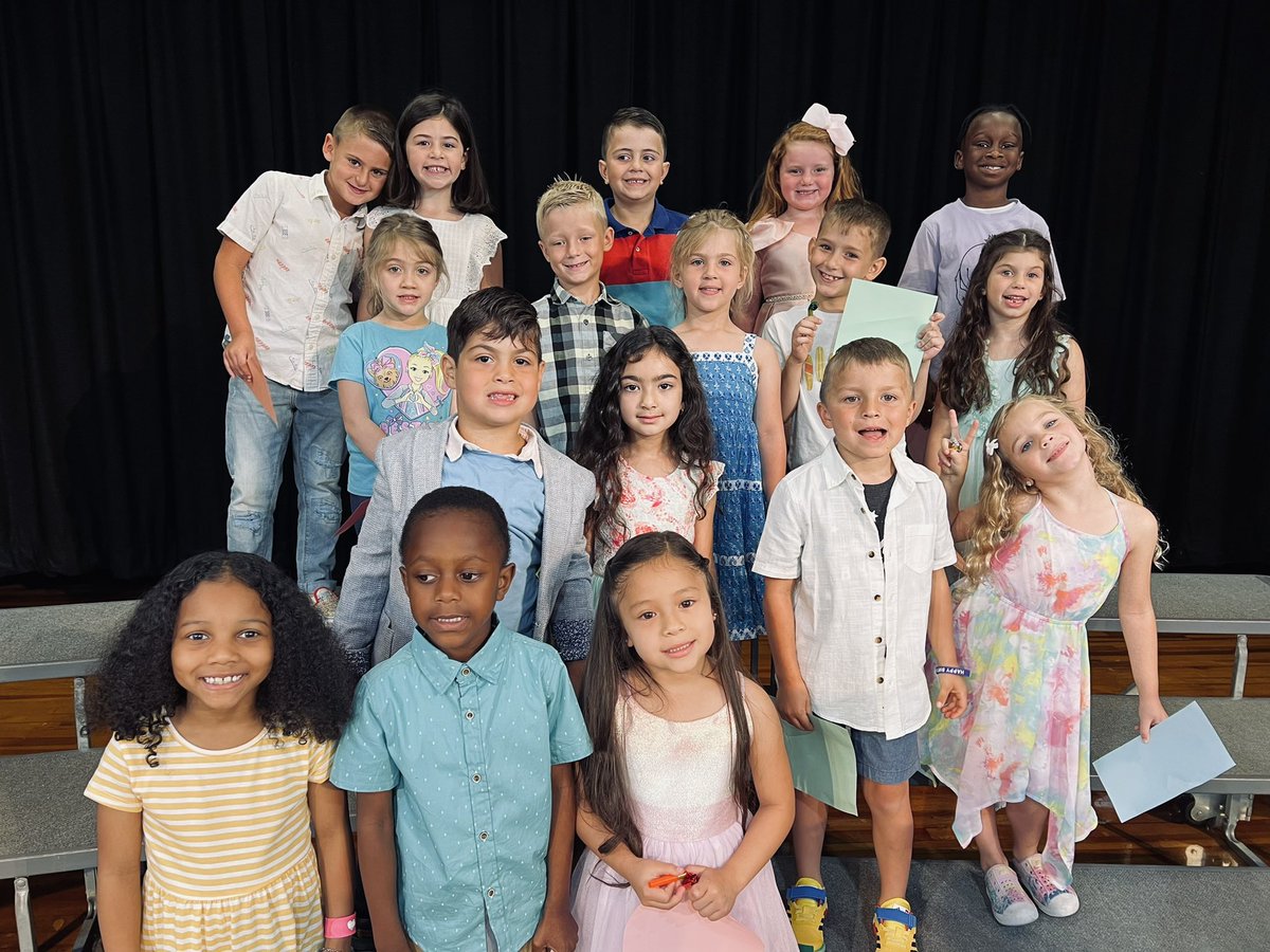 Miss_Arabio's tweet photo. A big week in Kindergarten! On Tuesday, we celebrated our Graduation!🎓 

I am so proud to be their teacher… First Grade here they come! https://t.co/tvz9x3SldZ