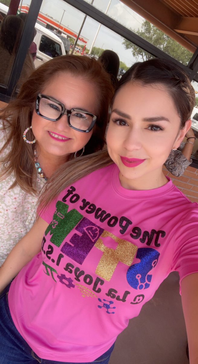 lorenaag1208's tweet photo. Feeling appreciated never fails when you work for such an amazing leader!  Thankful for your support, guidance and appreciation Mrs.Clem.                💡🔌STEM Summer Drive-By’22💡🔌@CGarza0930 #LJTECHi3 https://t.co/V75IgWt28O