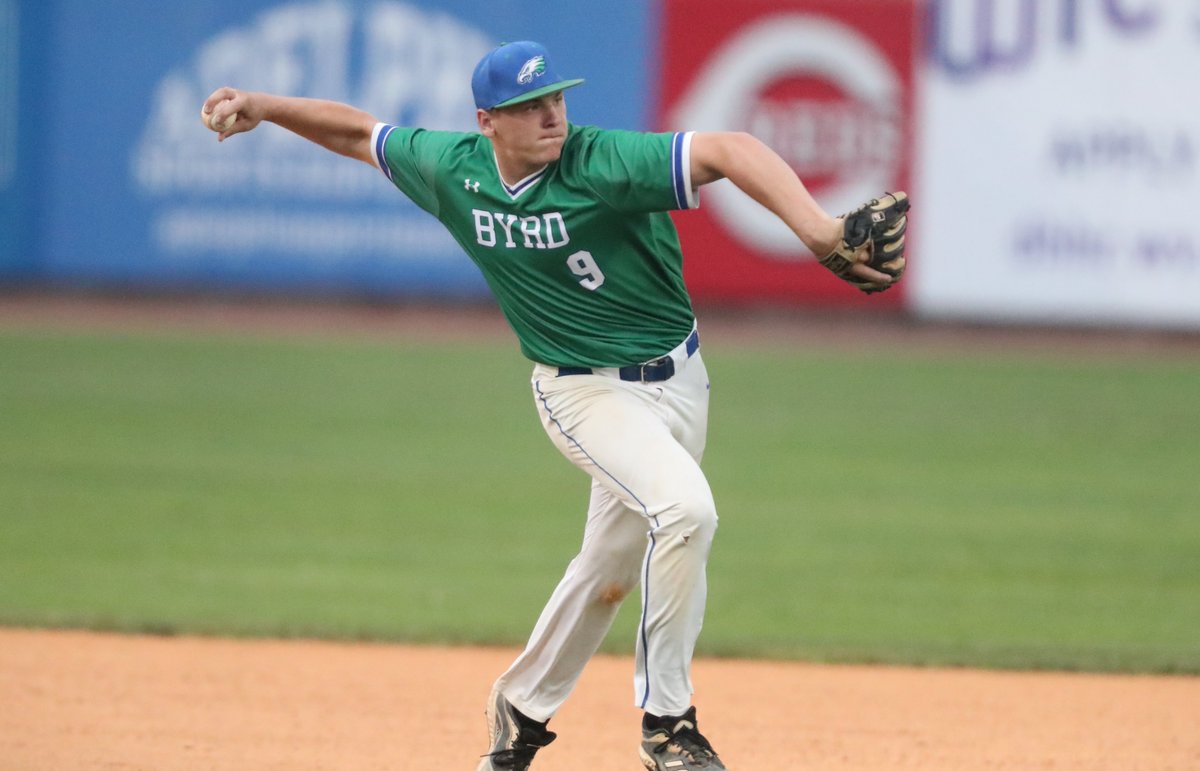 Class AA all-state baseball list:

wvmetronews.com/2022/06/15/cla…

#wvprepbase
