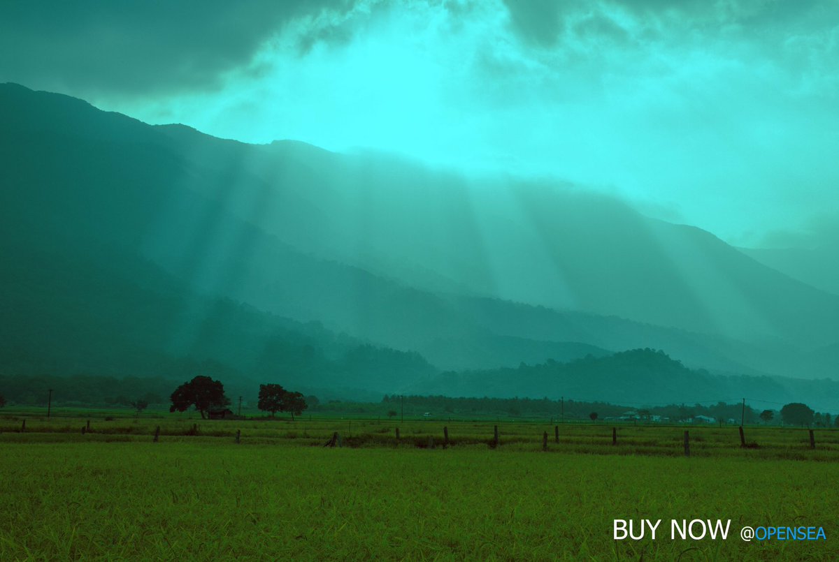 Collection:
“PLACE, SUBJECT, CAPTURE”
#Landscape #Nature 

1/1 Photography <a href="/opensea/">OpenSea</a> #PolygonNFT 

Title:“Dancing Rays”

Price - 0.038 eth

#clouds #Rays #NFTCommunity #mountain #jpg #nftcollectors #nftphoto #photography