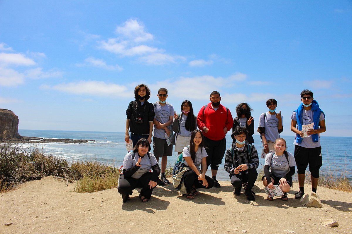 NHMLA's tweet photo. Can you believe the Marine Science Teen Internship Program (#MSTIP) is now in its fourth year? In honor of #NationalOceanMonth, enjoy highlights from this year’s cohort exploring the biodiverse tide pools of Rancho Palos Verdes!
📷 #NaturePhotographyDay https://t.co/YgdRYWGKrq